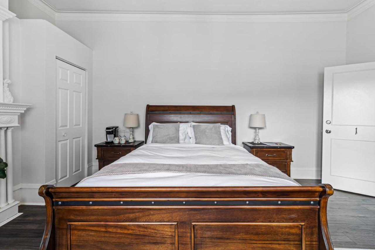 Mckay Manor On Duckworth Hotell St. John's Eksteriør bilde