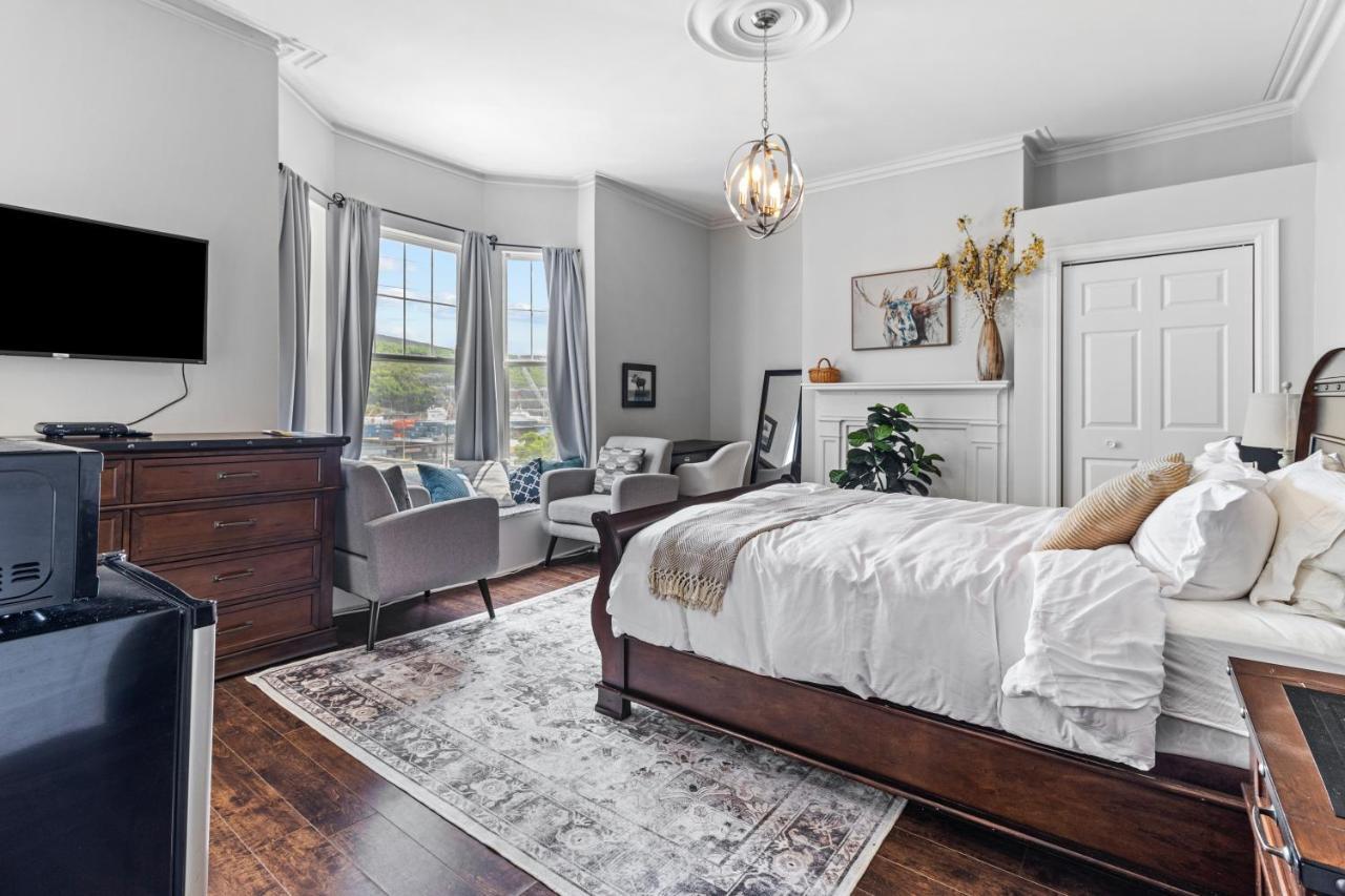 Mckay Manor On Duckworth Hotell St. John's Eksteriør bilde