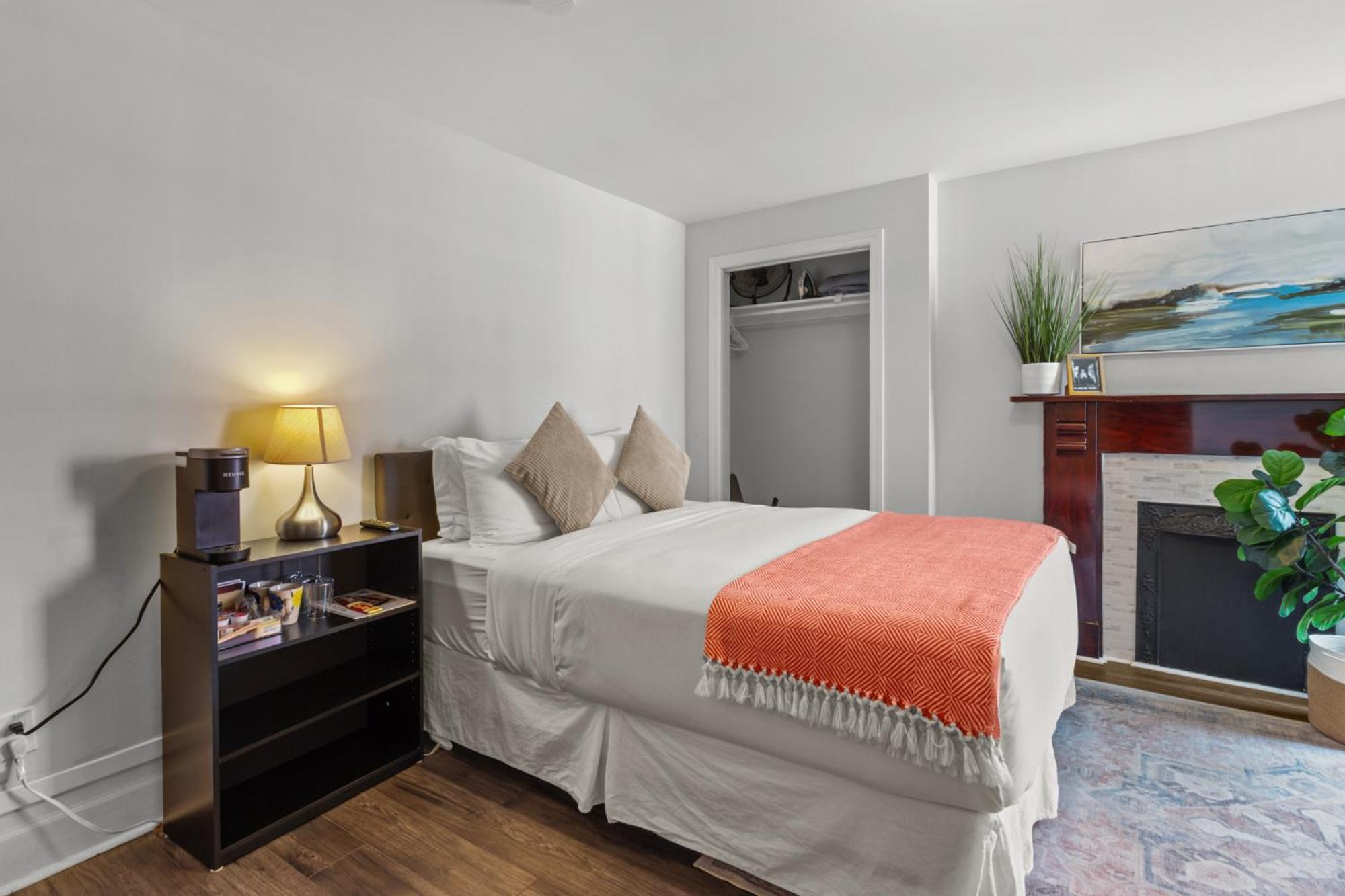 Mckay Manor On Duckworth Hotell St. John's Eksteriør bilde